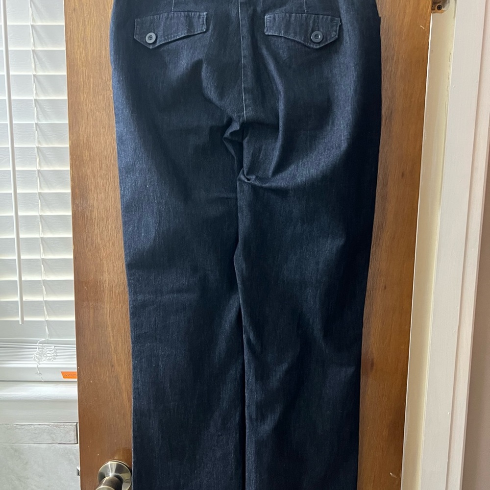 Lee Jeans Comfort Waistband, excellent condition, worn one time, Spandex, 12 med